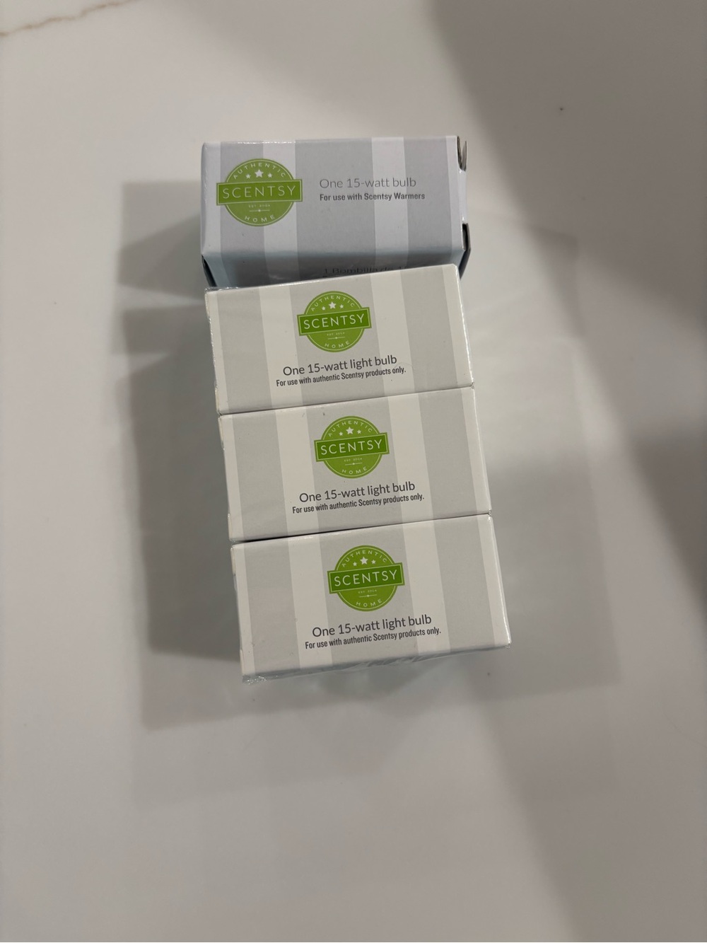 Scentsy 15-Watt Light Bulbs - White & Green (4 Pack)